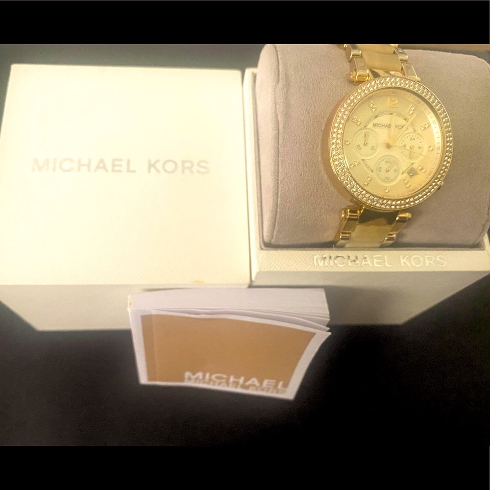Michael Kors Womens Quartz watch